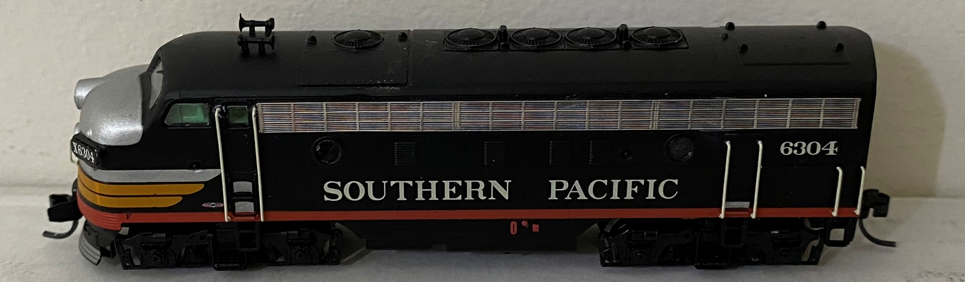 Intermountain 69202: EMD F7A Southern Pacific Black Widow Locomotives